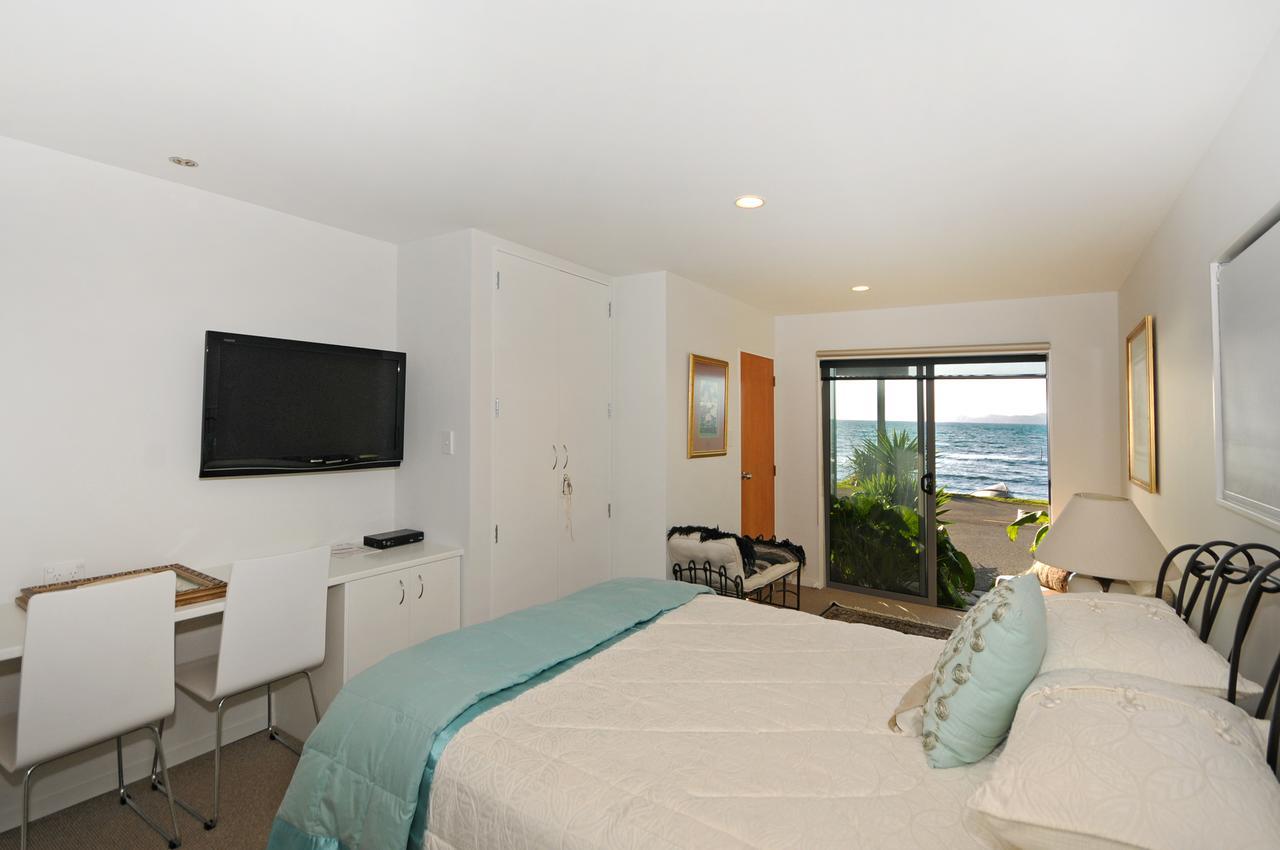 Kapiti Waves Bed & Breakfast Pukerua Bay Екстериор снимка