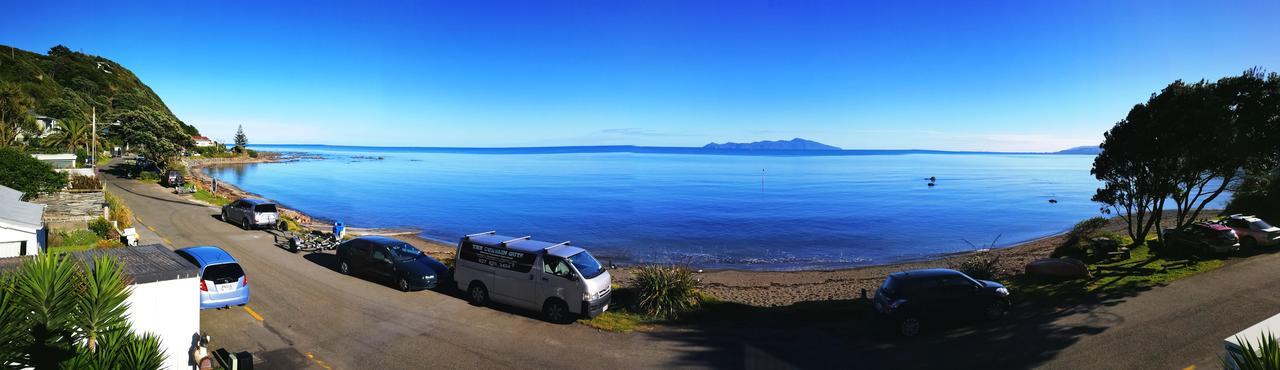 Kapiti Waves Bed & Breakfast Pukerua Bay Екстериор снимка